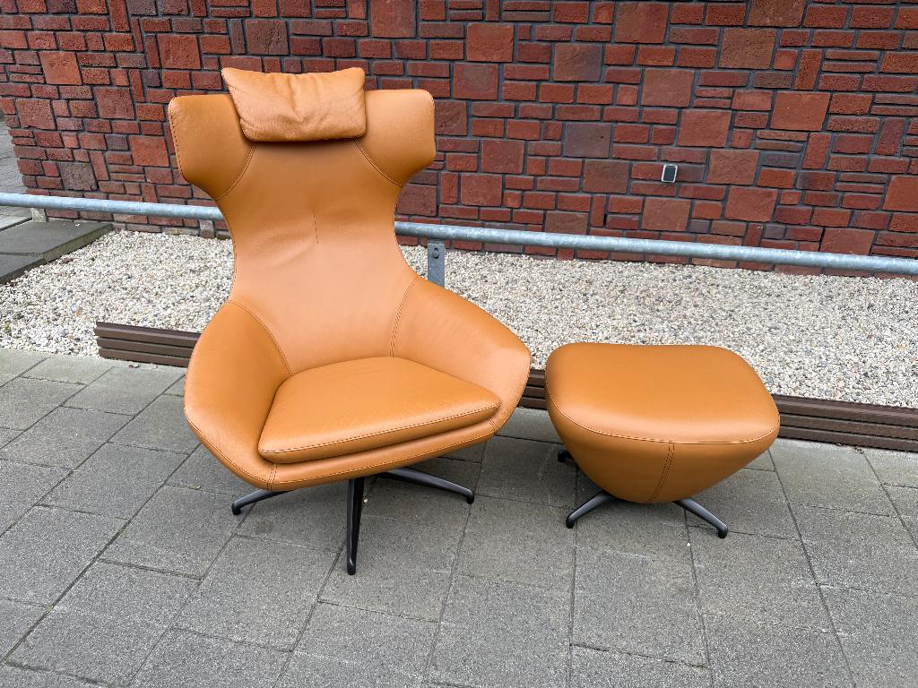 5915€>Leolux Caruzzo PLUS Fauteuil + Voetenbank+ kussen, Ophalen, 75 tot 100 cm, Zo goed als nieuw, 50 tot 75 cm