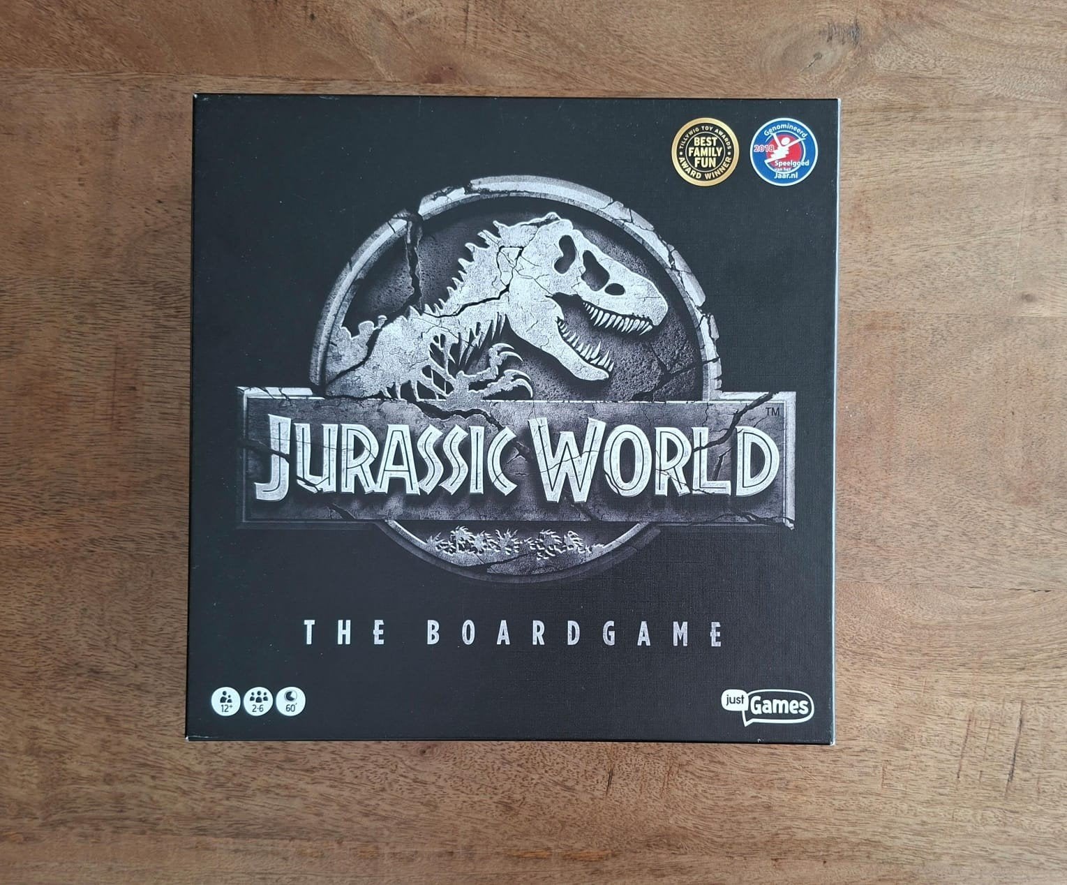 Jurassic World: The Board Game - Bouw je eigen dinopark!, Hobby en Vrije tijd, Gezelschapsspellen | Bordspellen, Vijf spelers of meer