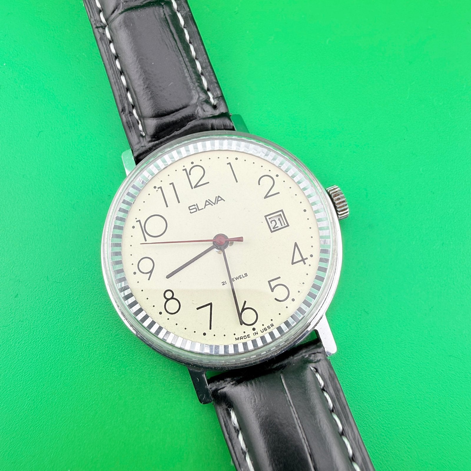 Vintage Slava 21 Jewels Klassiek Sovjet Horloge Made in USSR, Ophalen of Verzenden, Overige merken
