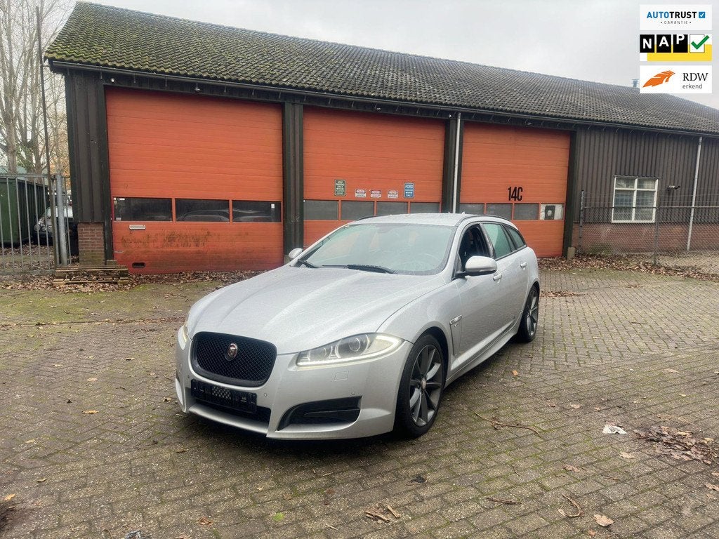 Jaguar XF Sportbrake 2.2D ClimaAutomaat.Leder.Navi.Camera, Automaat, Euro 5, Achterwielaandrijving, Gebruikt