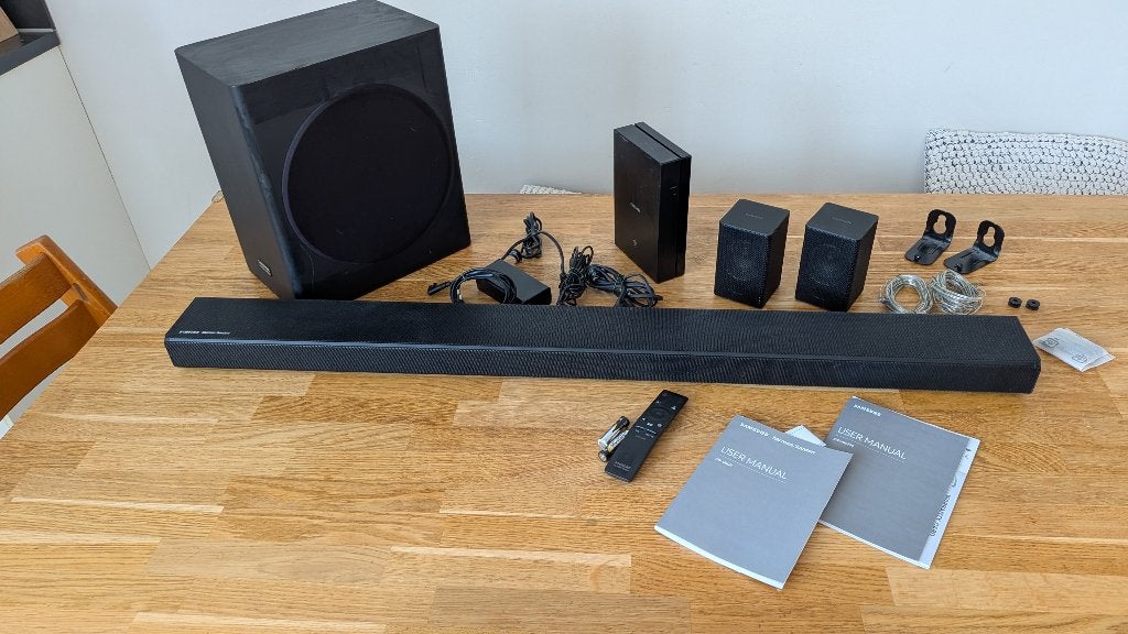 Samsung Harman Kardon soundbar HW-Q60R + SWA-8500S, Ophalen, Bluetooth, Gebruikt