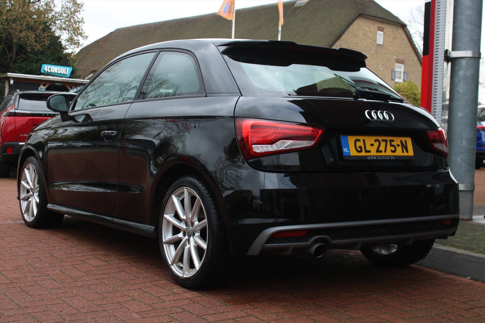 AUDI A1 1.0 TFSI *Sport* | Navigatie | Cruise & Climate Cont, Auto's, Audi, Voorwielaandrijving, 95 pk, 4 stoelen, Leder en Stof