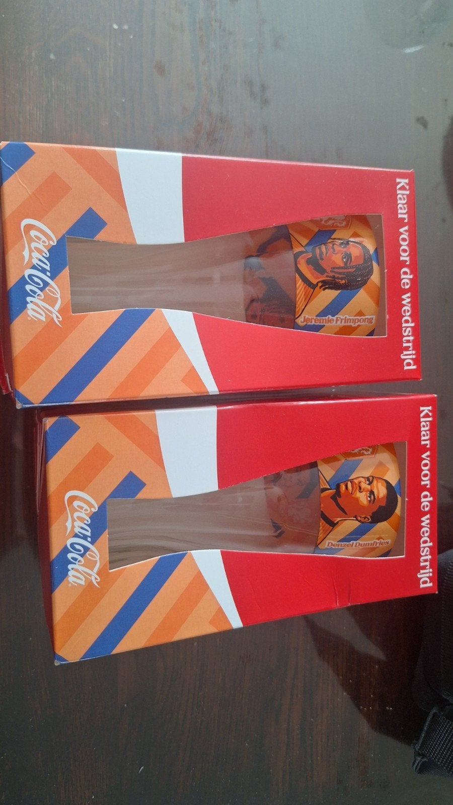 Ruilen Coca-Cola glazen met  Dumfries en Jeremie Frimpong, Ophalen, Nieuw