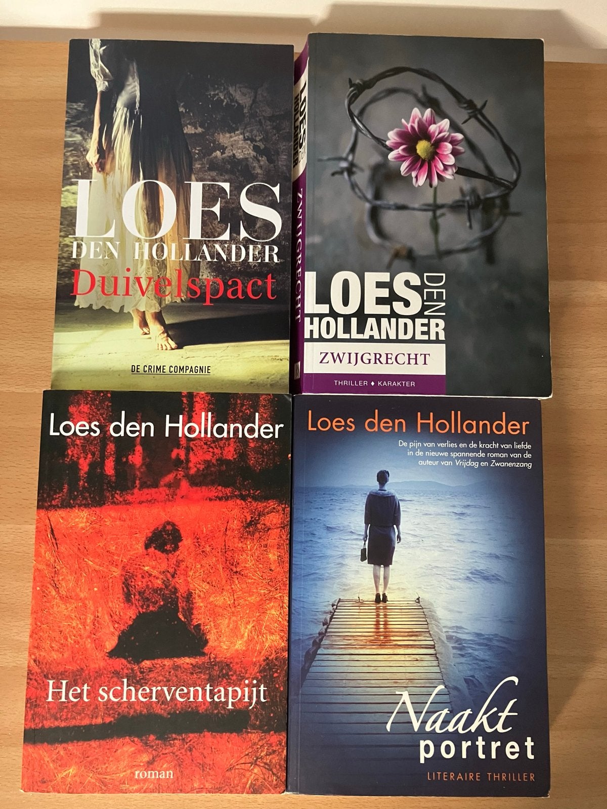 4x Loes den Hollander - Thrillers, Ophalen of Verzenden, Gelezen, Nederland