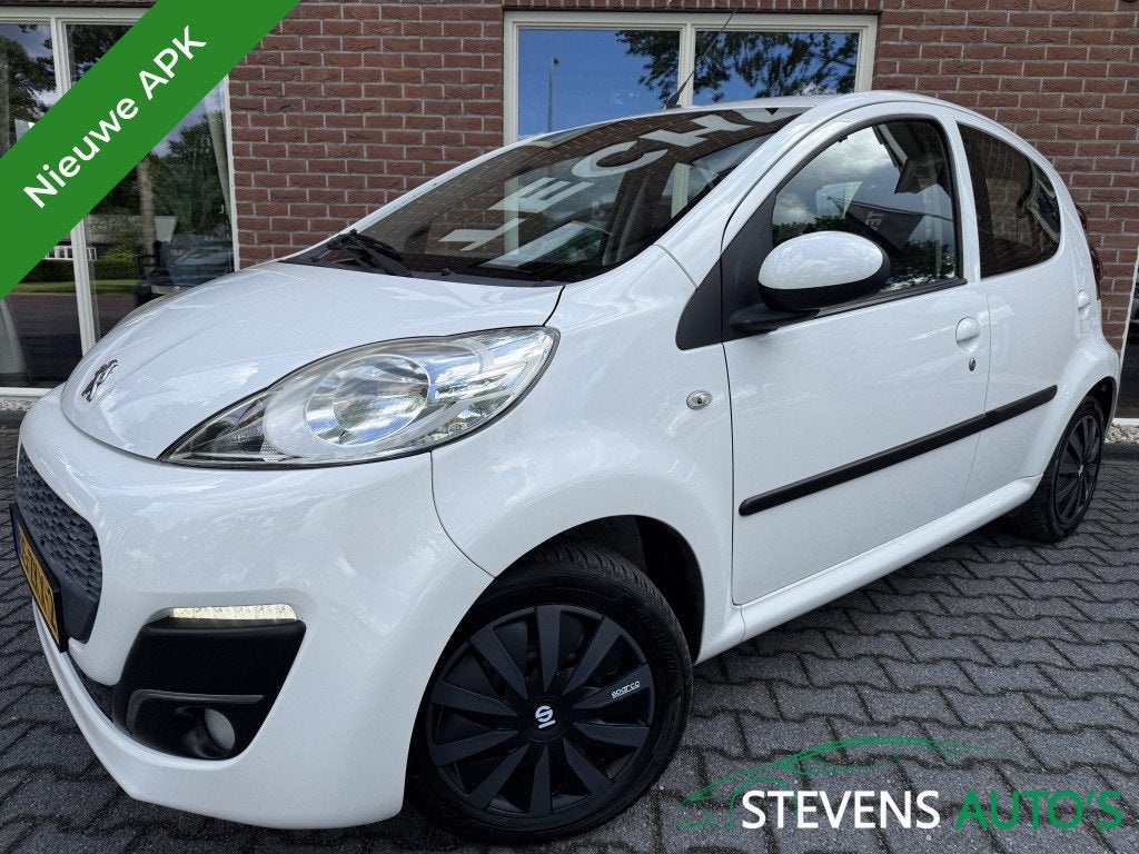 Peugeot 107 1.0 Active NIEUWE APK / AIRCO / TOURENTELLER / E, Auto's, Euro 5, Stof, Gebruikt, Zwart