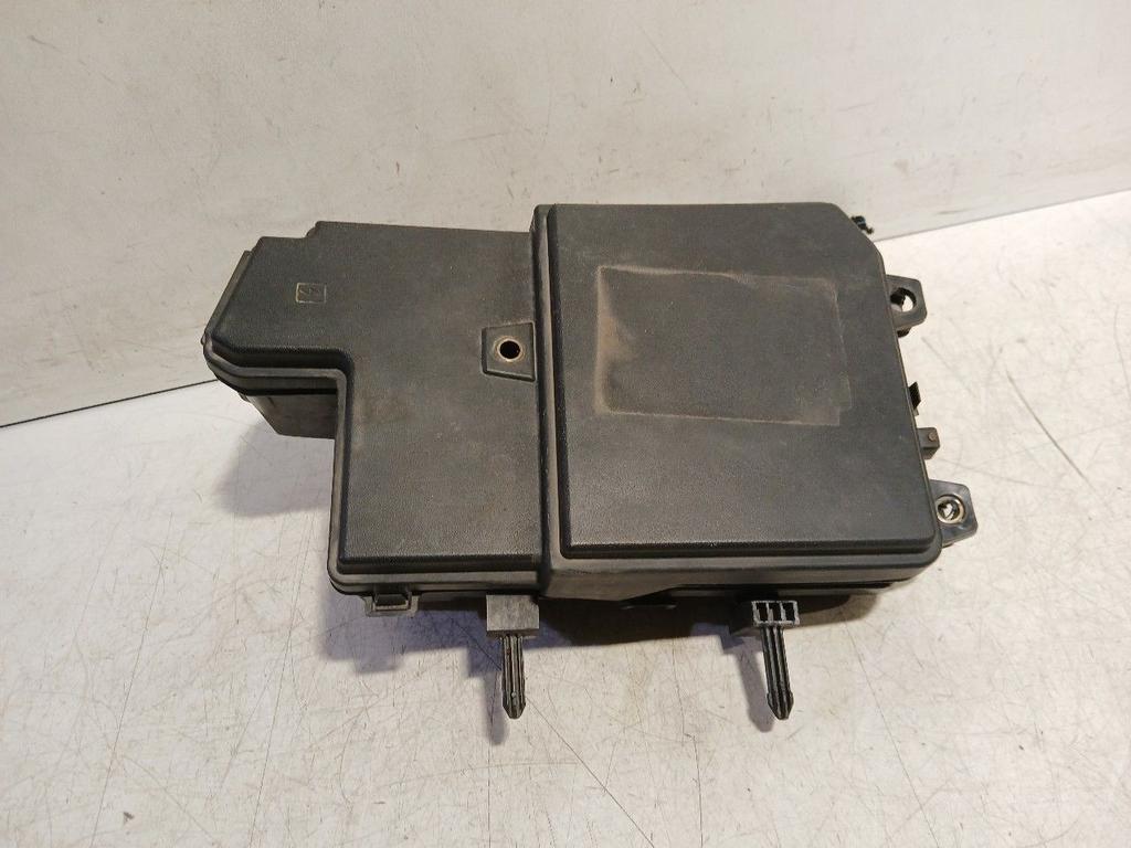 Zekeringkast Renault Scénic, Auto-onderdelen, Elektronica en Kabels, Onderdelen@venauto.nl, Van der Ven Autorecycling B.V., Gebruikt