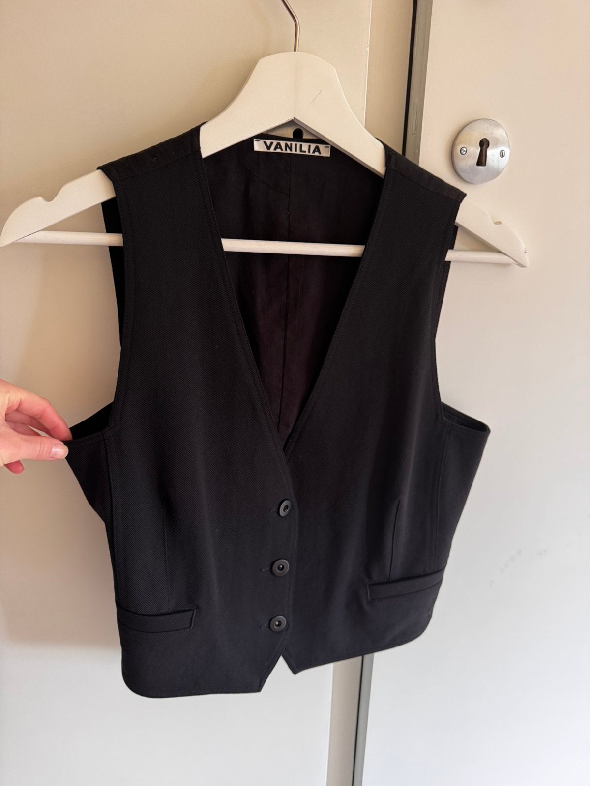 Gilet vest Vanilia maat 34 zwart, Kleding | Dames, Bodywarmers, Ophalen of Verzenden, Zo goed als nieuw, Maat 34 (XS) of kleiner