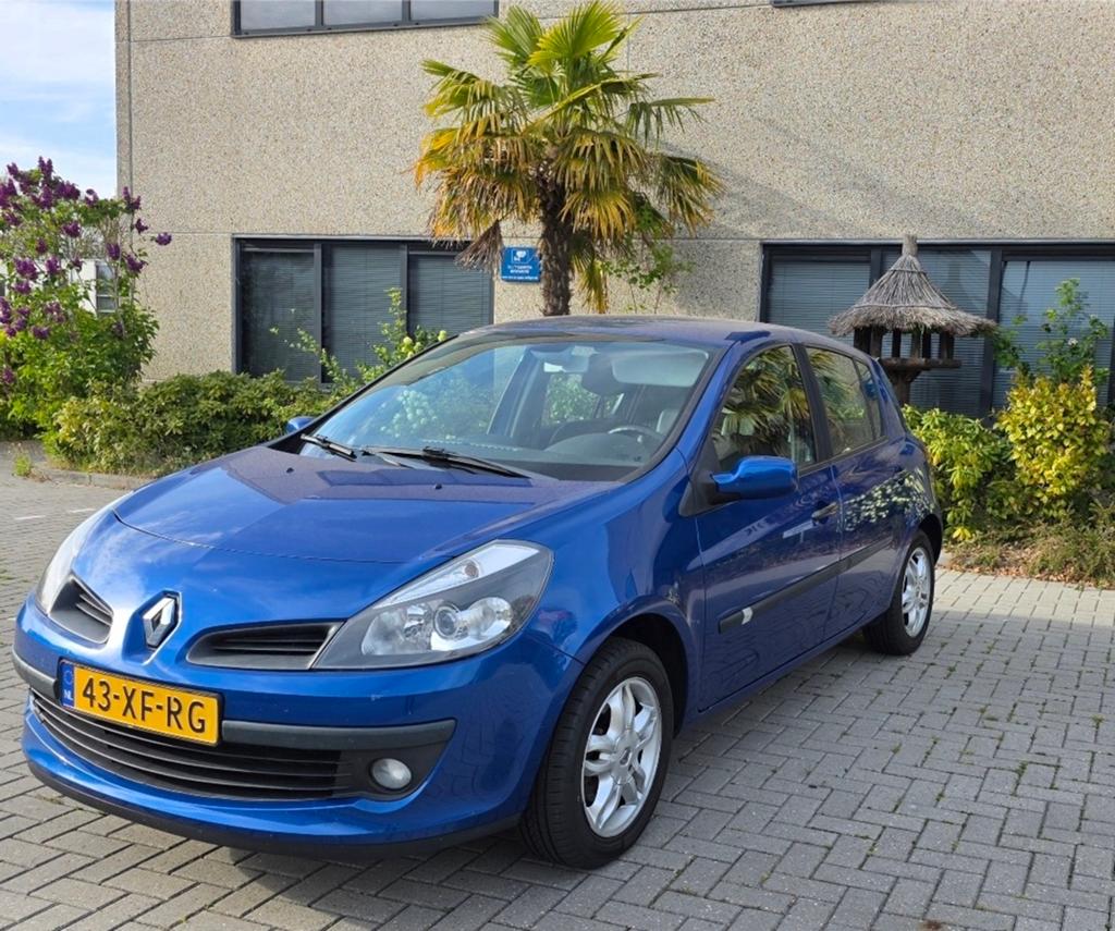 Renault Clio 1.6 16V 82KW 5-DRS E4 2007 Blauw, Voorwielaandrijving, Zwart, 4 cilinders, Blauw