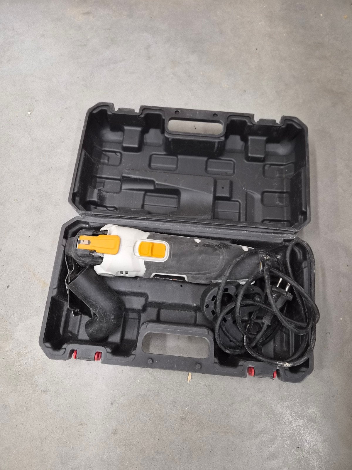 Multitool in koffer - Gebruikt maar functioneel, Ophalen of Verzenden, Gebruikt, Multitool
