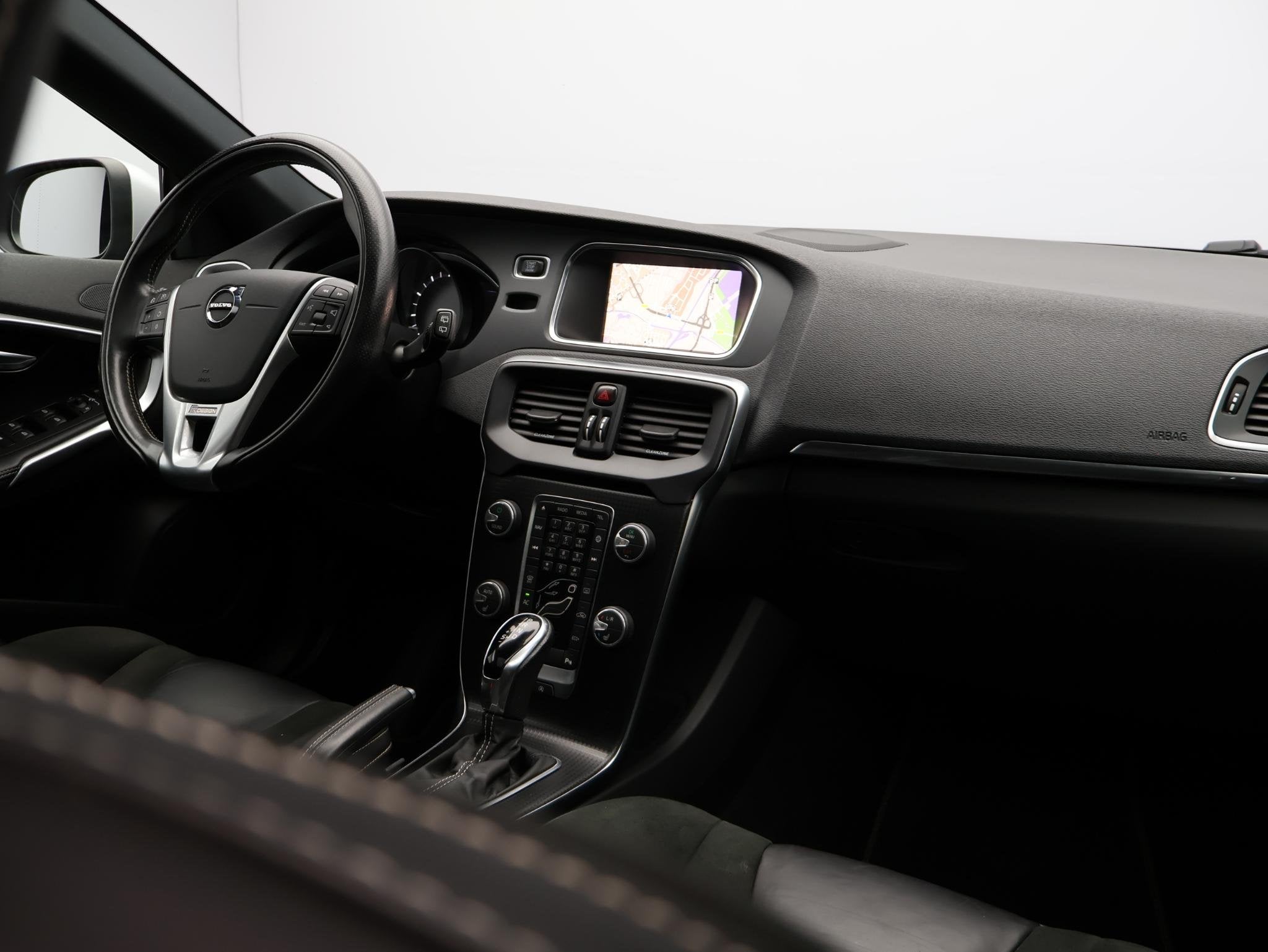 Volvo V40 T3 Polar+ Sport R-Design / Afn. trekhaak / Harman, Auto's, Euro 6, 4 cilinders, 700 kg, Blauw