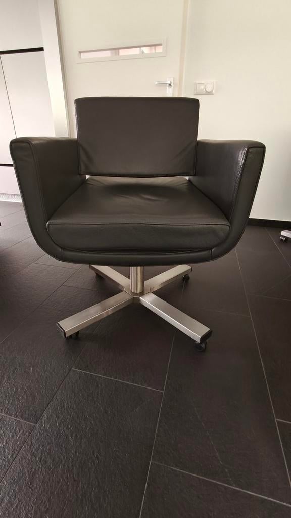 Vier eetkamerstoelen, merk Karat, Huis en Inrichting, Ophalen, Gebruikt, Modern, 50 tot 75 cm