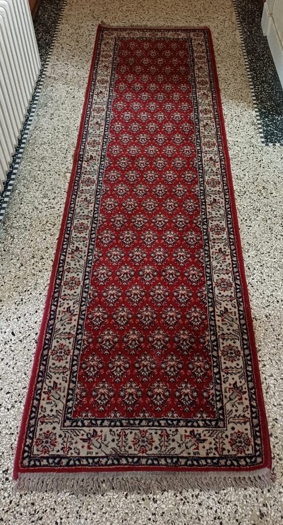 Mooie rode loper, 67 cm breed x 240 cm lang, tapijt, kleed, 200 cm of meer, Zo goed als nieuw, Rechthoekig, 50 tot 100 cm