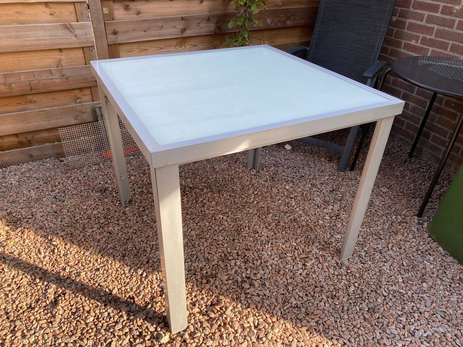 Tuintafel 90X90 cm aluminium onderstel met glasplaat., Tuin en Terras, Ophalen, Zo goed als nieuw, Rechthoekig, Aluminium