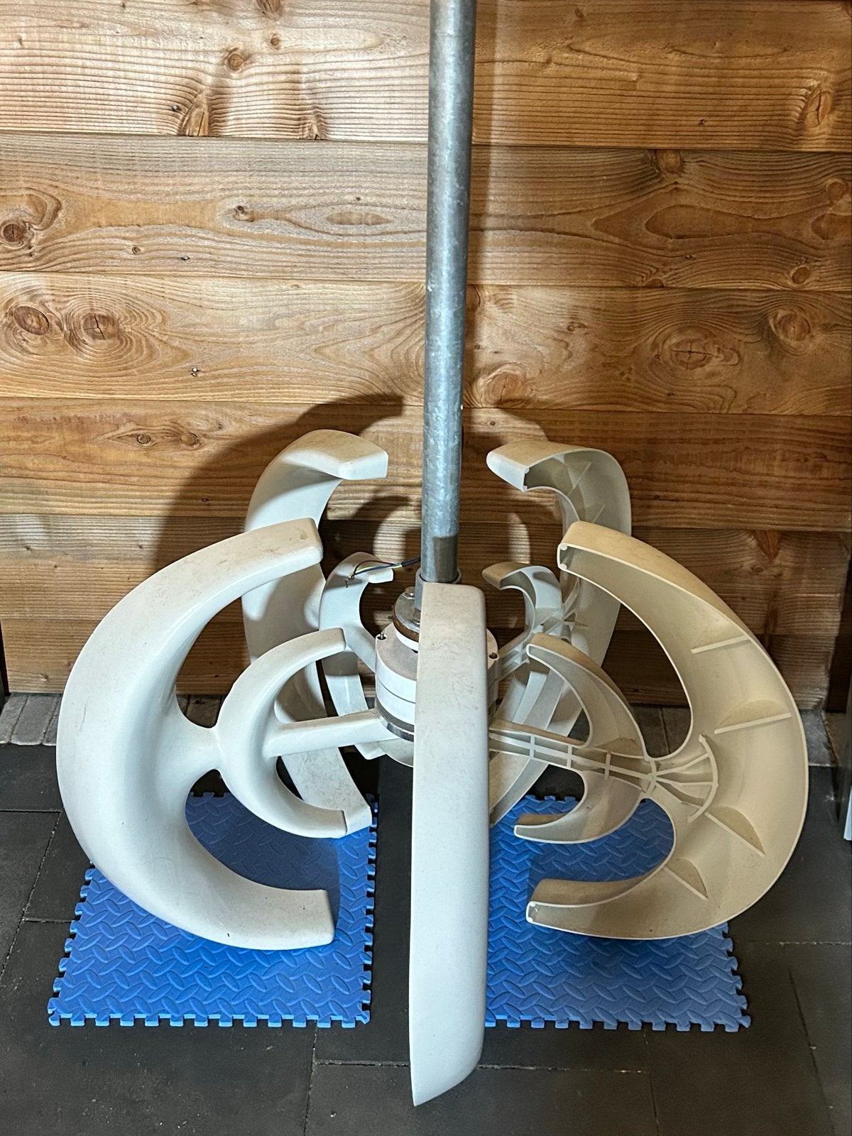 Verticale windmolen met MPPT converter, Ophalen, Gebruikt