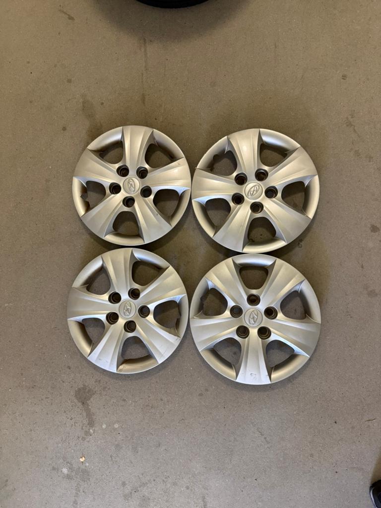 Wieldoppen voor Hyundai stalen velgen R15, Auto diversen, Wieldoppen, Ophalen of Verzenden, Zo goed als nieuw