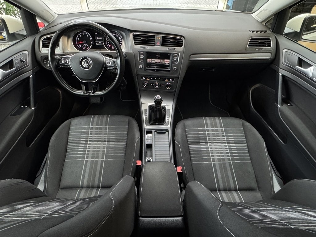Volkswagen Golf 1.2 TSI | NW. APK| R-LINE | CAMERA | CRUISE, Auto's, Volkswagen, Gebruikt, Euro 6, 4 cilinders, Met garantie (alle)