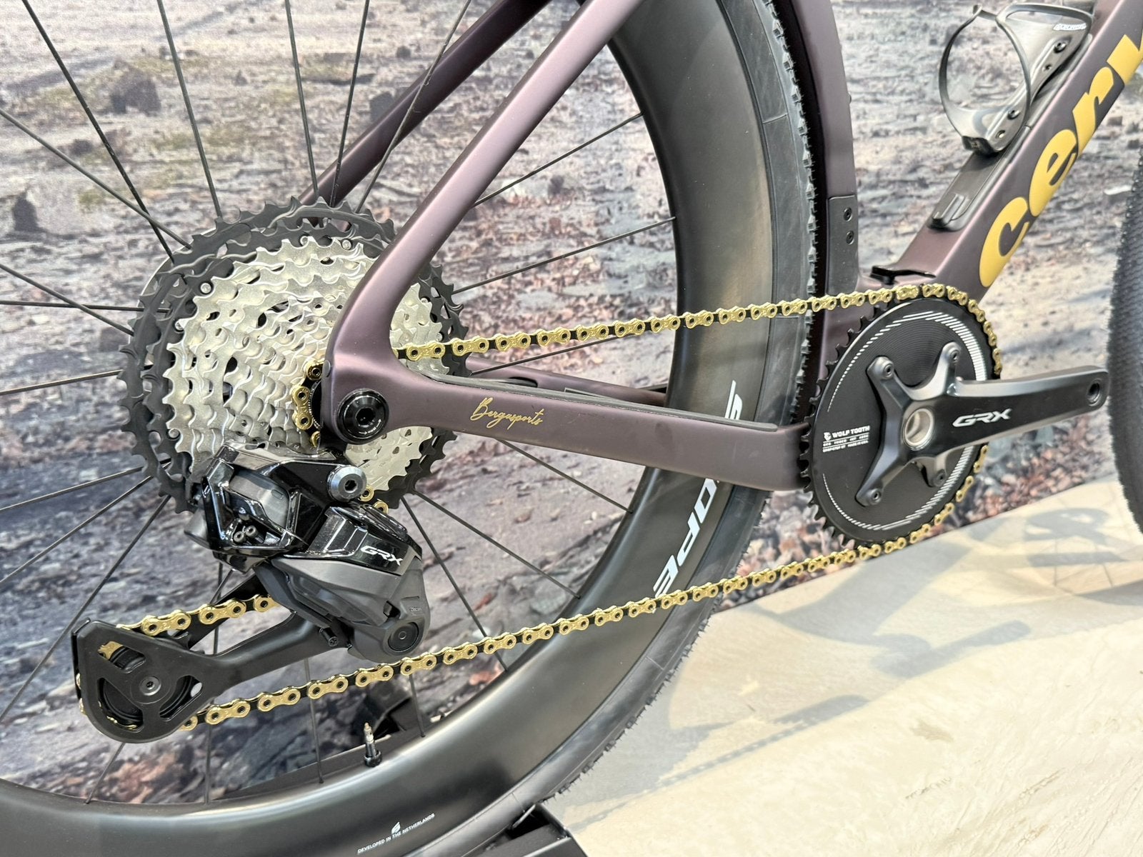 Cervelo aspero 5 black currant, Fietsen en Brommers, Fietsen | Racefietsen, Carbon, Cervelo, Cer, Nieuw