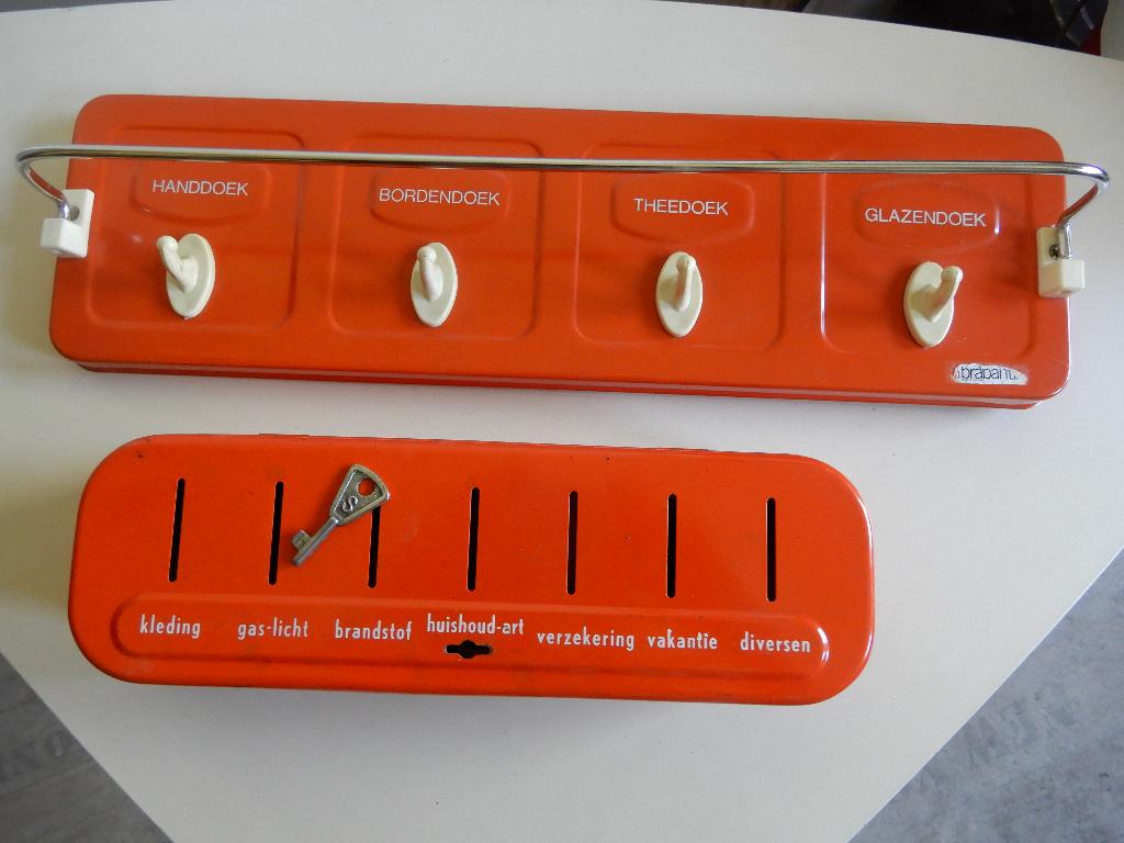 Brabantia retro spaardoos, handdoekenrek en kleed, Ophalen, Huis en Inrichting
