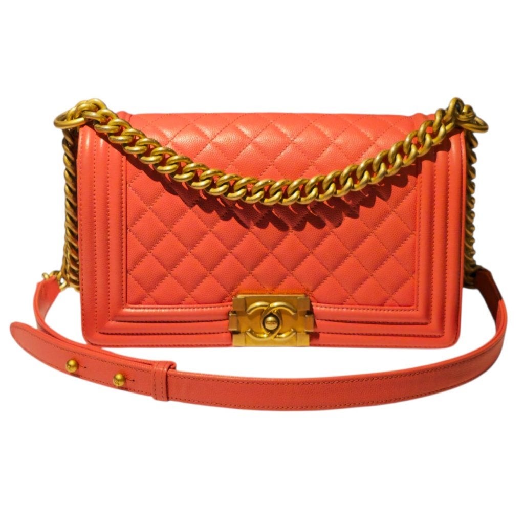 Chanel Medium Salmon Caviar Boy Flap 2019, Chanel, Zo goed als nieuw, Support@chanel.com, 31 Rue Cambon, 75001 Paris
France