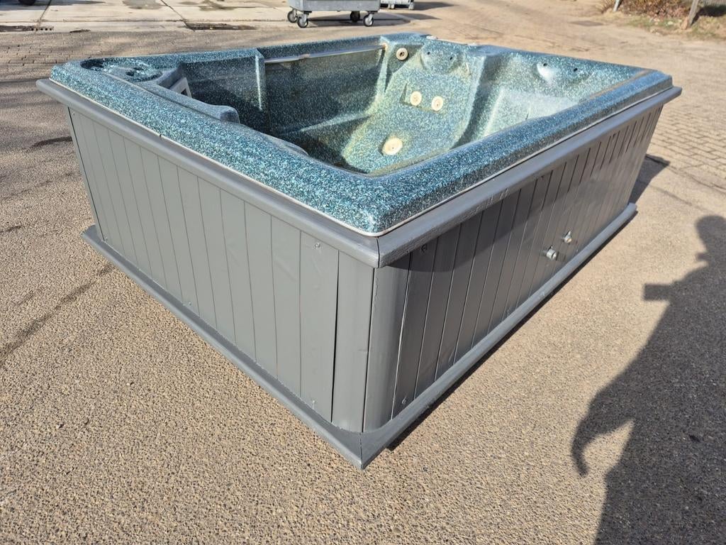 3 persoons jacuzzi💦vandaag bezorgd🚛SPOTGOEDKOOP, Ophalen of Verzenden