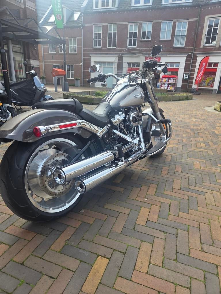 Harley Davidson Fatboy, 2023 !! 300mls. Holl. KENTEKN, Gildenplein12, 2 cilinders, Nieuw, Bedrijf