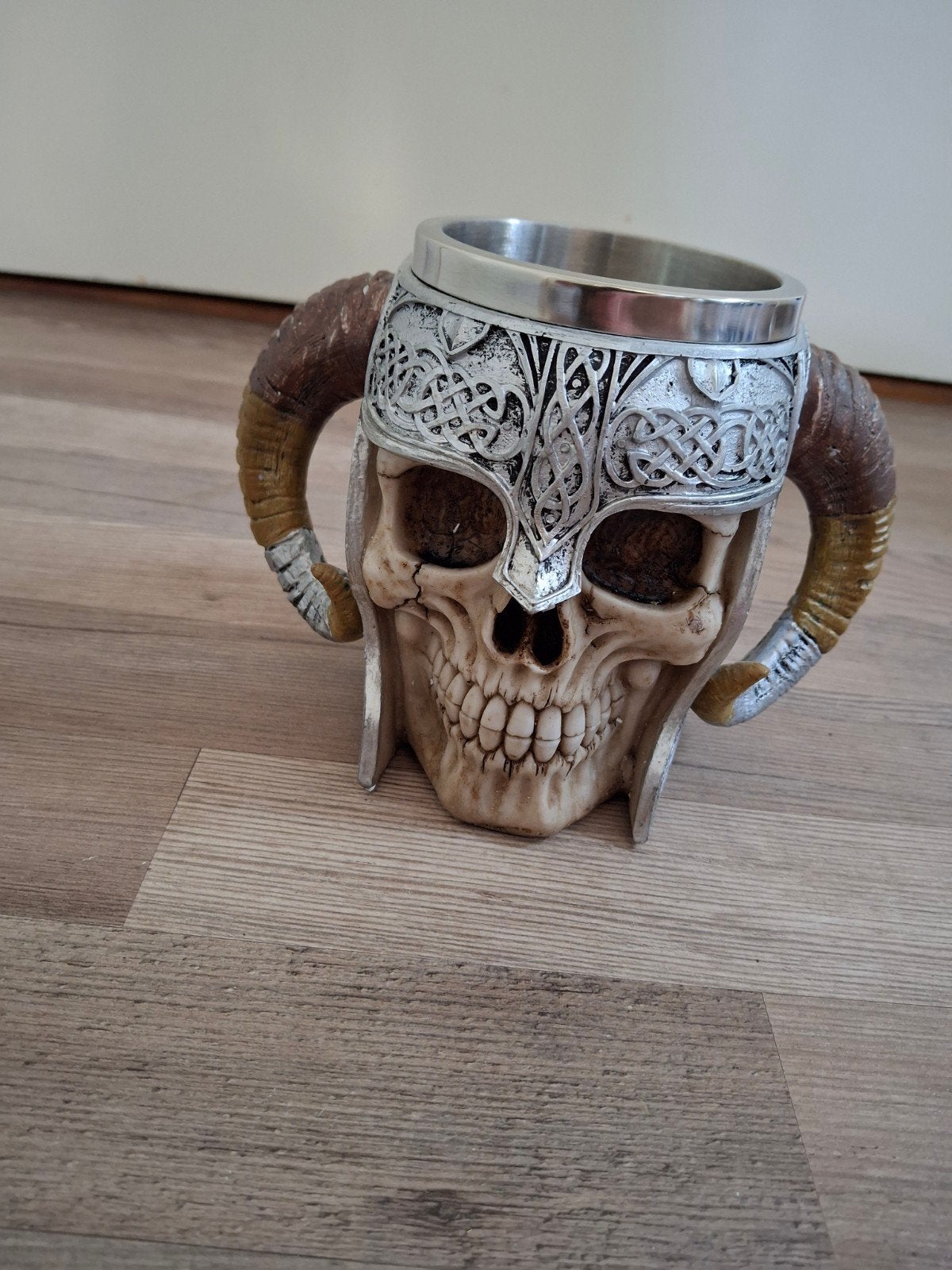 Doodshoofd Beker met Hoorns ., Huis en Inrichting, Meerkleurig, Overige materialen, Overige stijlen, Nieuw