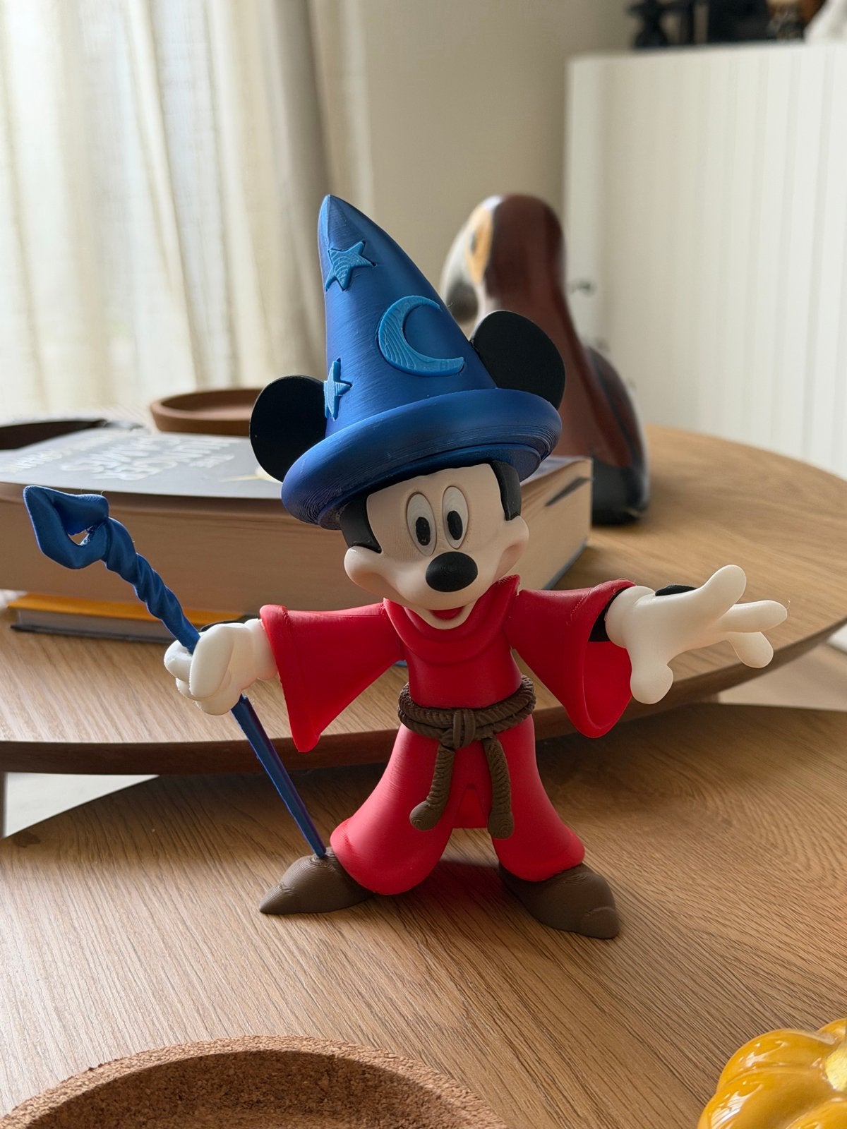 Disney Mickey Mouse Tovenaarsfiguur - 20 cm, Ophalen of Verzenden, Mickey Mouse, Nieuw, Beeldje of Figuurtje