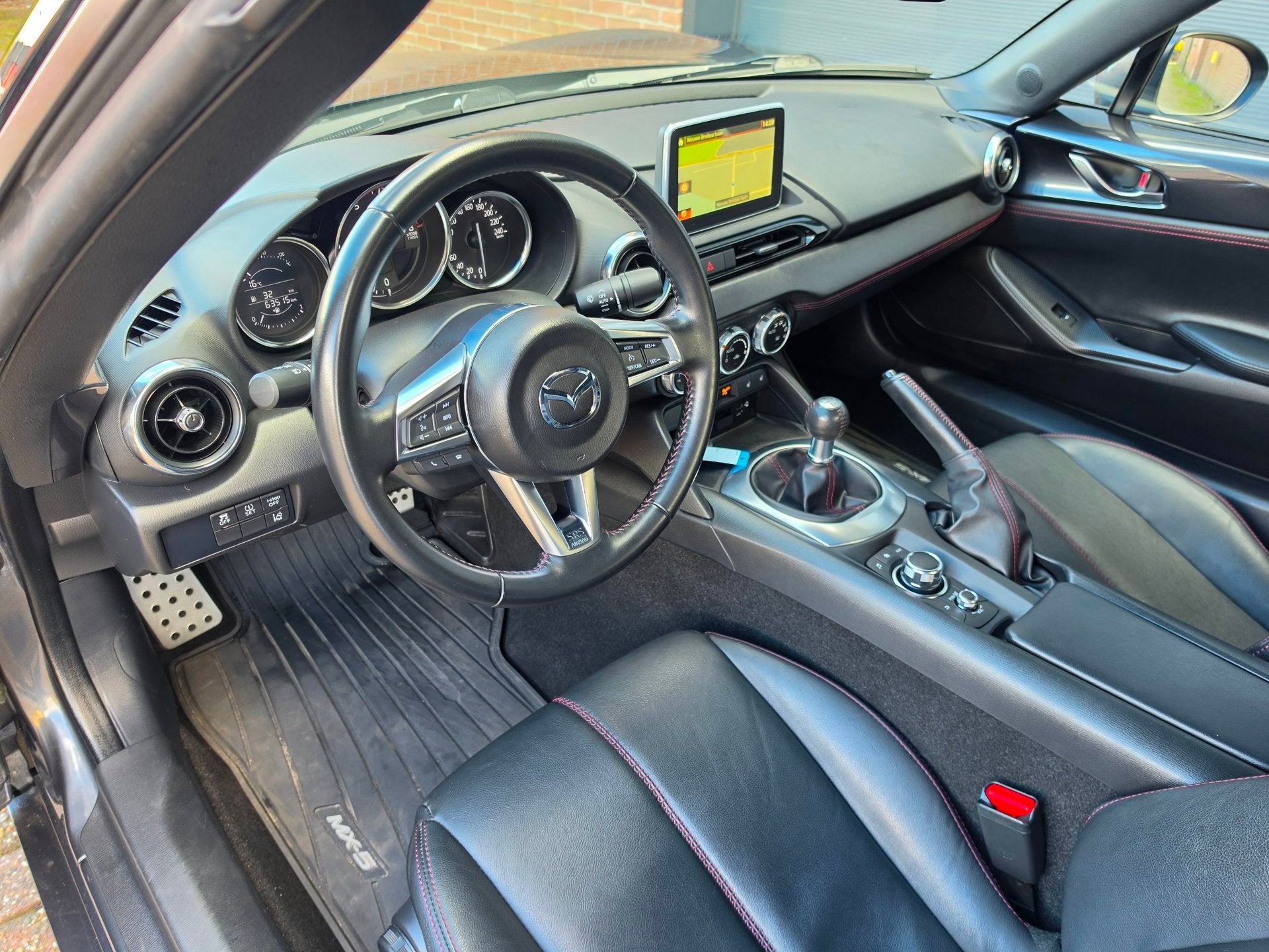 Mazda MX-5 2.0 SkyActiv-G 160 GT-M Navi, Clima, zeer mooi, Auto's, Keurmerk '100% Onderhouden', 1998 cc, 4 cilinders, Cabriolet
