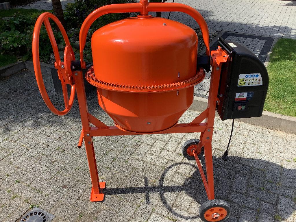 Betonmolen betonmixers  140 liter, Ophalen, Zo goed als nieuw