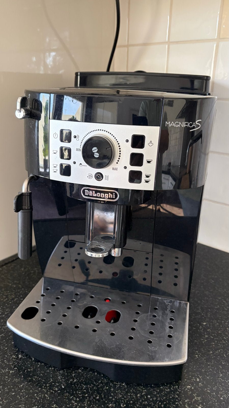 DeLonghi Magnifica S volautomatische espressomachine, zwart