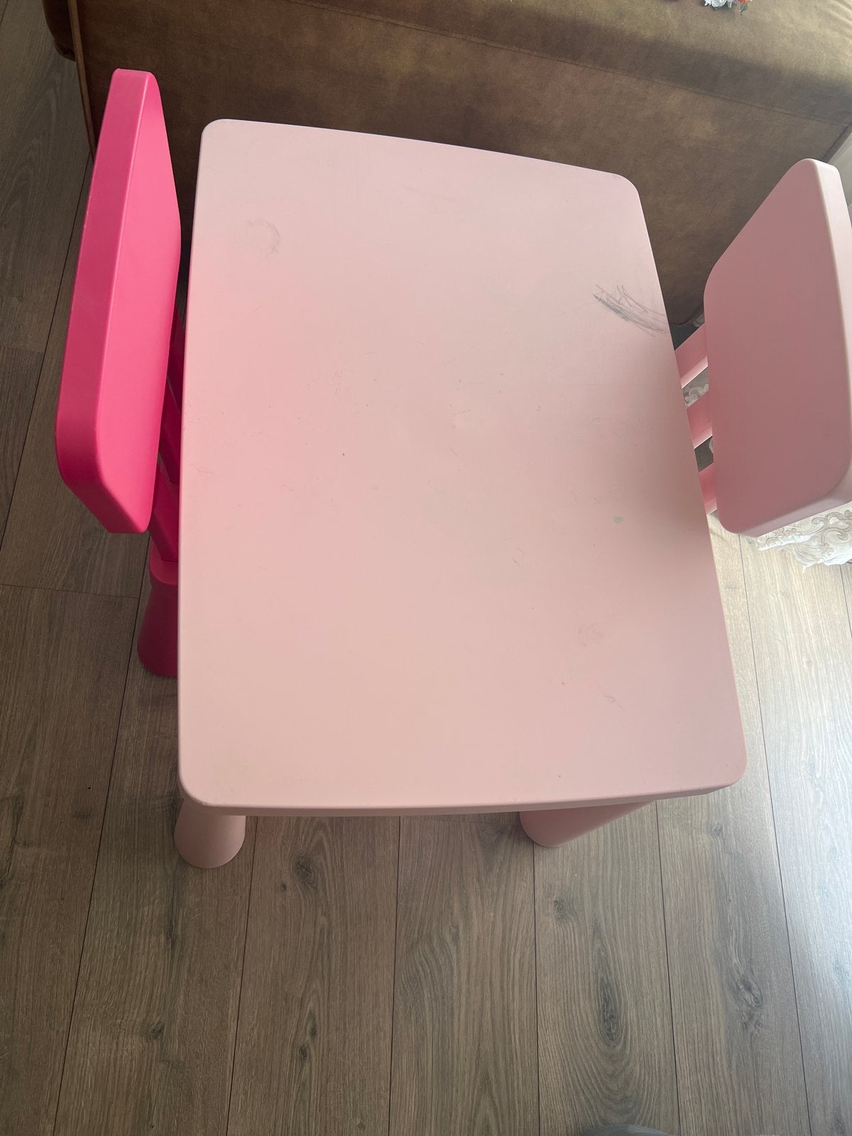 Kinder tafel met stoeltjes - roze ikea merk, Kinderen en Baby's, Kinderkamer | Tafels en Stoelen, Ophalen, Gebruikt, Tafel(s) en Stoel(en)