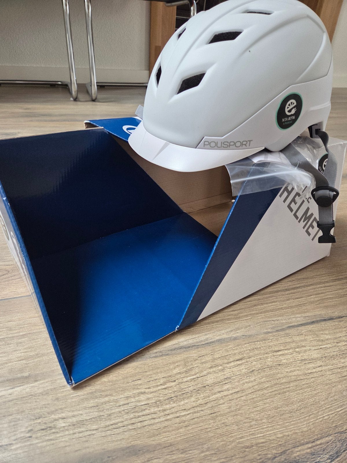 2 maal polisport witte fietshelm allebij nieuw in de doos, Fietsen en Brommers, Ophalen of Verzenden, Nieuw, Heer of Dame
