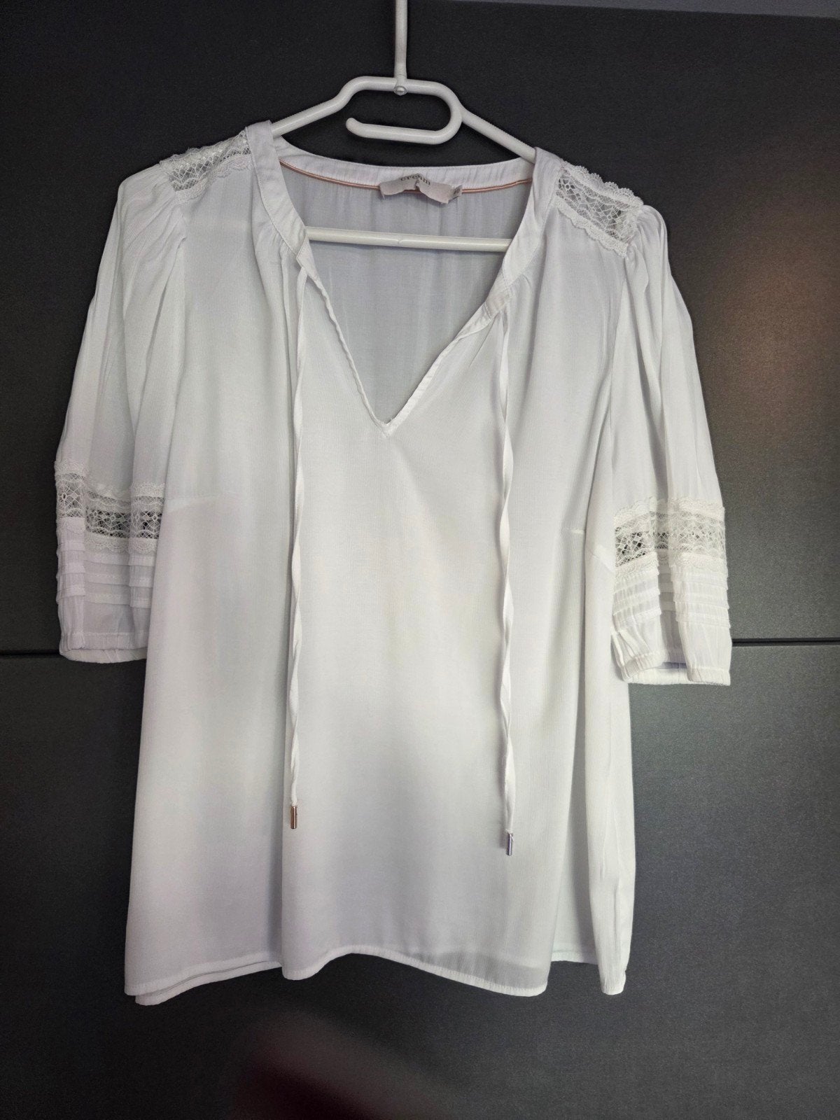 Witte blouse met kanten details - Cream - Maat 40, Kleding | Dames, Maat 38/40 (M), Wit, Cream, Ophalen of Verzenden