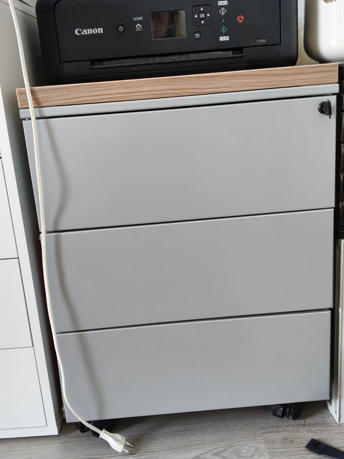 Stalen bureau ladenkast met sleutel, Ophalen, Minder dan 50 cm, Zo goed als nieuw, 3 of 4 laden