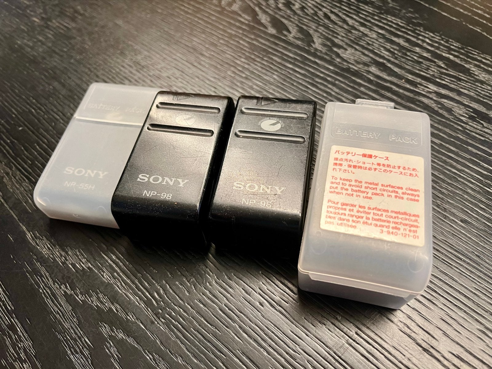 Set van 4 Sony Video Accu’s: 2x NP-98, NP-77H, NP-55H, Ophalen of Verzenden, Gebruikt