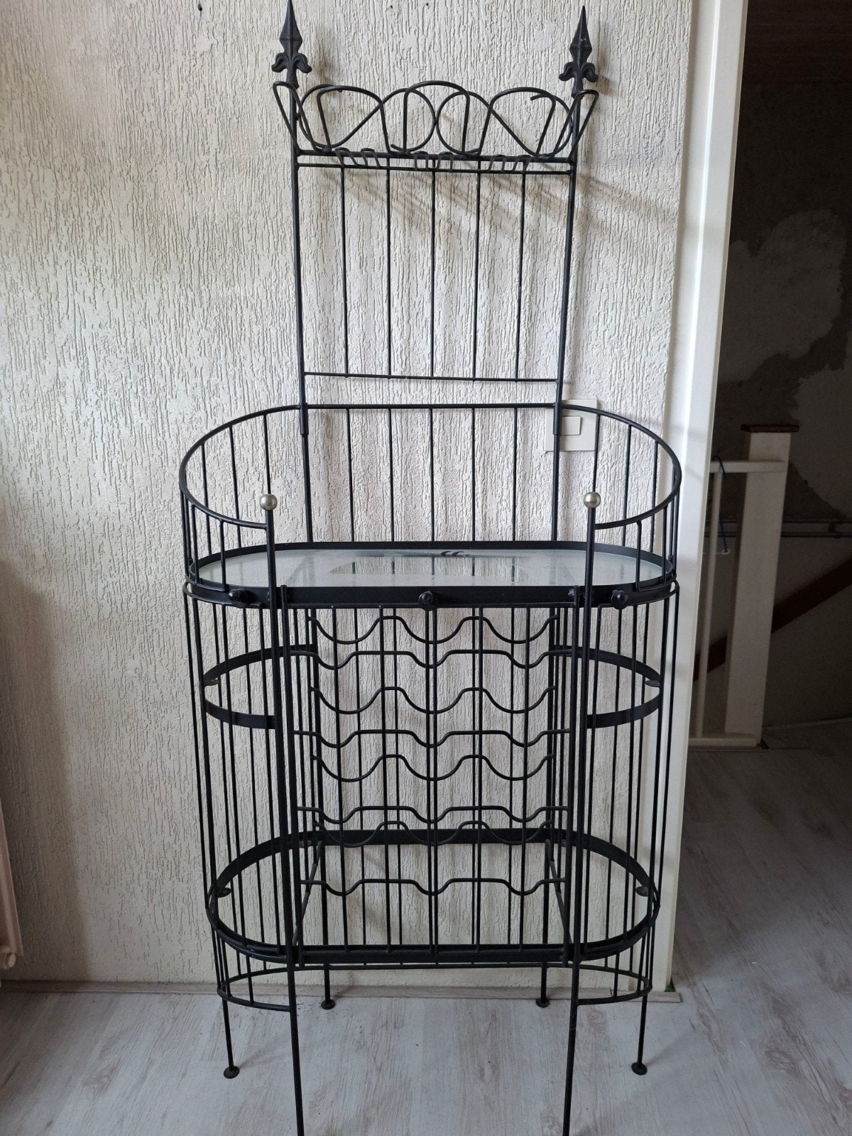 Wijnrek / Barmeubel van metaal met glasplaat, Huis en Inrichting, Woonaccessoires | Wijnrekken, Ophalen, Zo goed als nieuw, Metaal