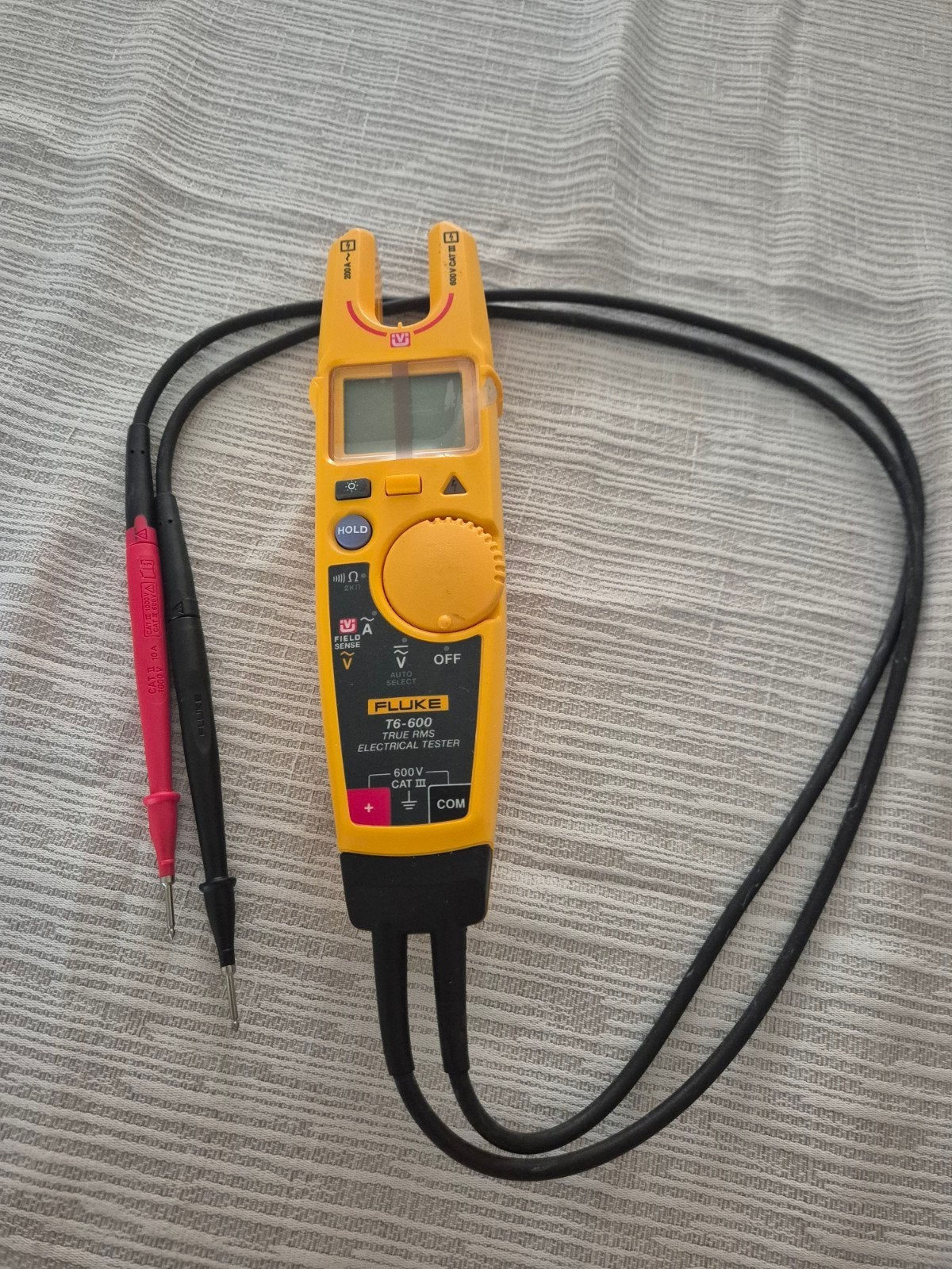 Fluke T6-600 True RMS Elektrische Tester, Doe-het-zelf en Verbouw, Meetapparatuur, Ophalen of Verzenden, Zo goed als nieuw, Multimeter