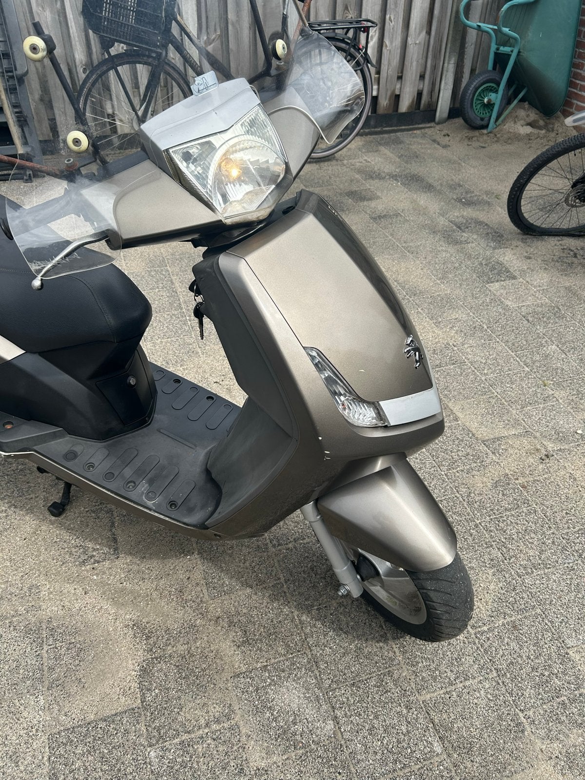 Peugeot Vivacity 4T Snor Scooter - Goed onderhouden, Gebruikt, Maximaal 45 km/u, Ophalen of Verzenden, Benzine