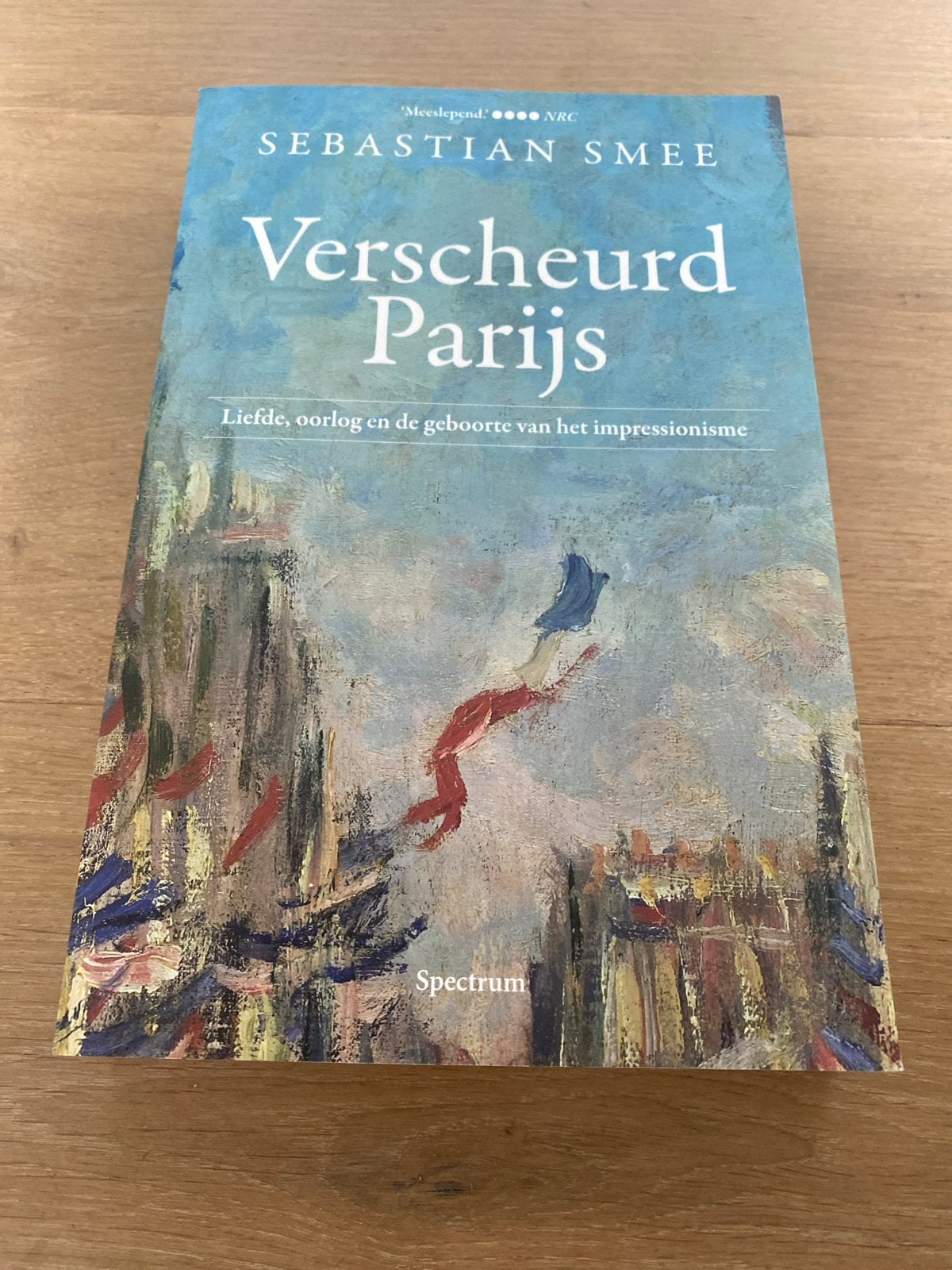 Boek: Verscheurd Parijs - Sebastian Smee (Z.g.a.n.), Ophalen of Verzenden, Zo goed als nieuw, Nederland