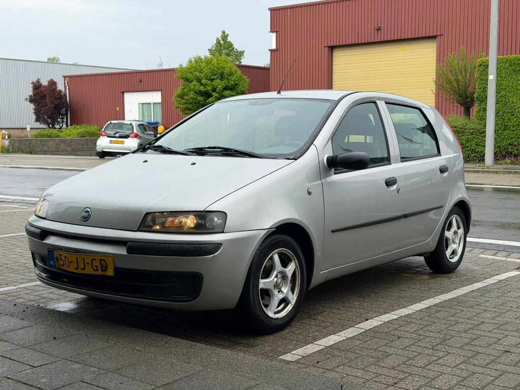 Fiat Punto 1.2 Benzine 80PK Dynamic AUTOMAAT (bj 2002), Auto's, Automaat, 15 km/l, Gebruikt, 4 cilinders