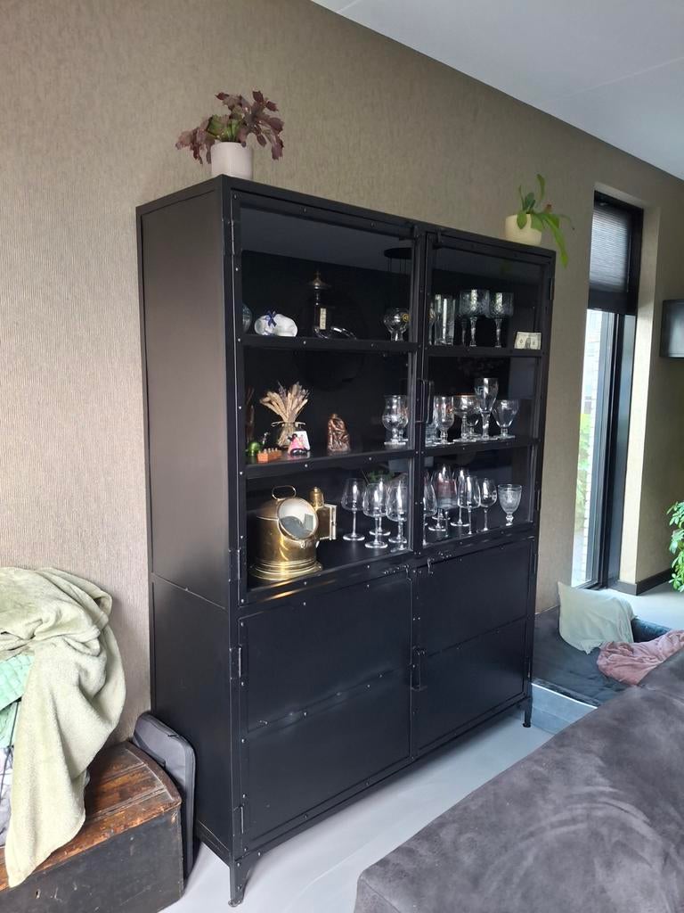 Buffetkast industrieel Trevor zwart 140cm, Ophalen, Met deur(en), 100 tot 150 cm, Zo goed als nieuw