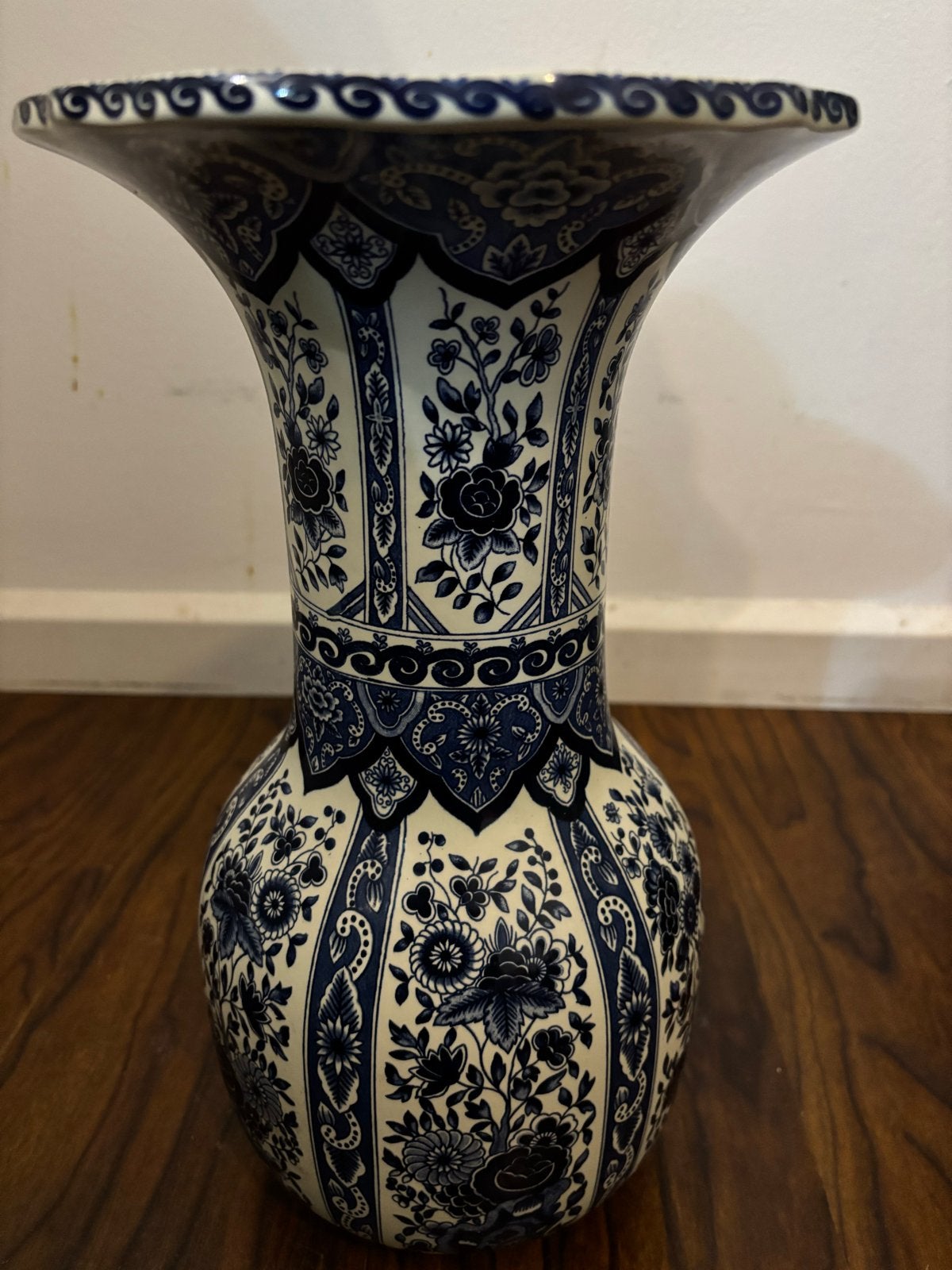 Prachtige Delfts Blauwe Vaas - De vaas is 35 cm hoog., Ophalen of Verzenden