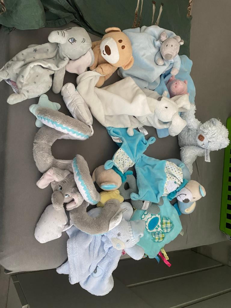 Grote partij baby knuffels en speeltjes, Ophalen of Verzenden, Gebruikt, Overige typen