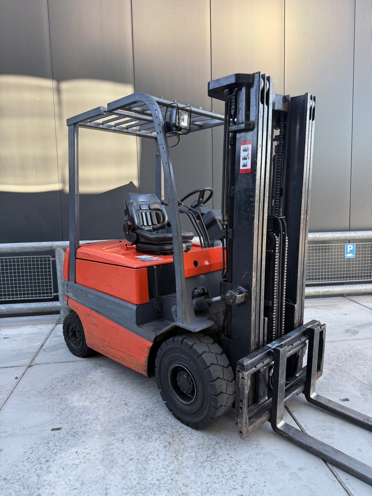 TOYOTA FBMF25 2500KG TRIPLEX 4,70M 8000UUR BATERRIJ 2022, Zakelijke goederen, Machines en Bouw | Heftrucks en Intern transport
