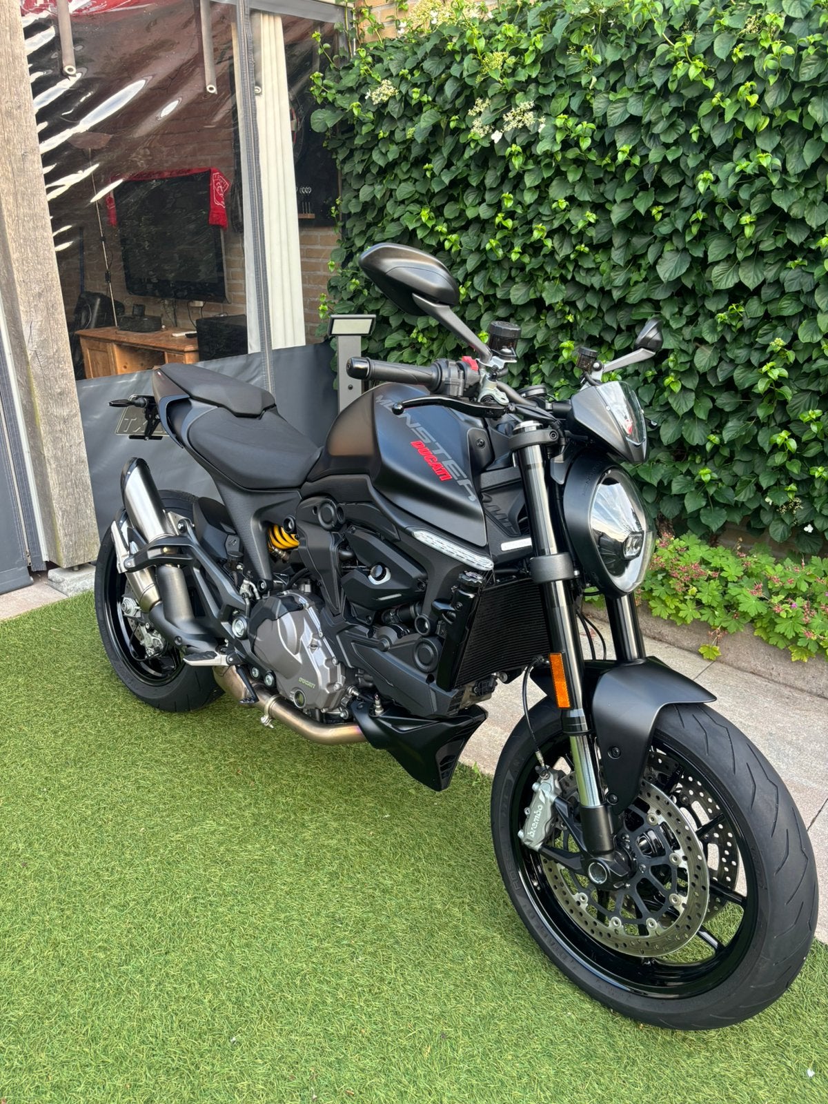 Ducati Monster 937+ / 950+, GARANTIE, Motoren, 2 cilinders, Traction Control, Motorrijbewijs A, Gebruikt