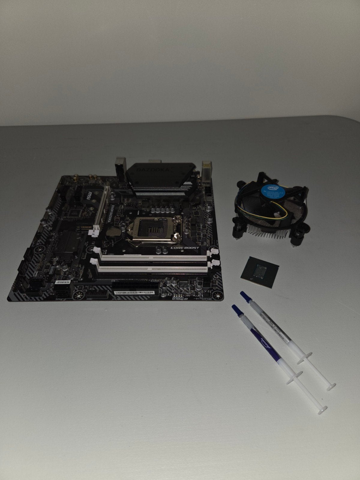 Intel Core i5-9400F + MSI B360M Bazooka Bundle, LGA 1151, Gebruikt, 4-core, Intel Core i5