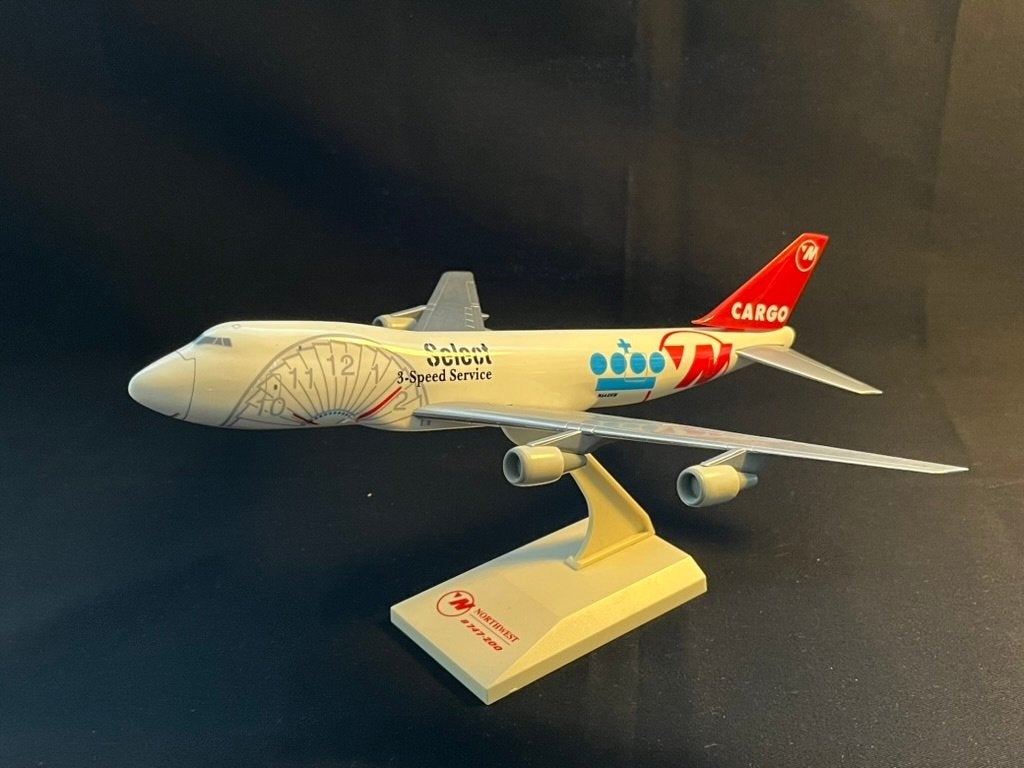 Schaalmodel Boeing 747-200 cargo van Noordwest Airlines/KLM, Verzenden, Zo goed als nieuw, Schaalmodel