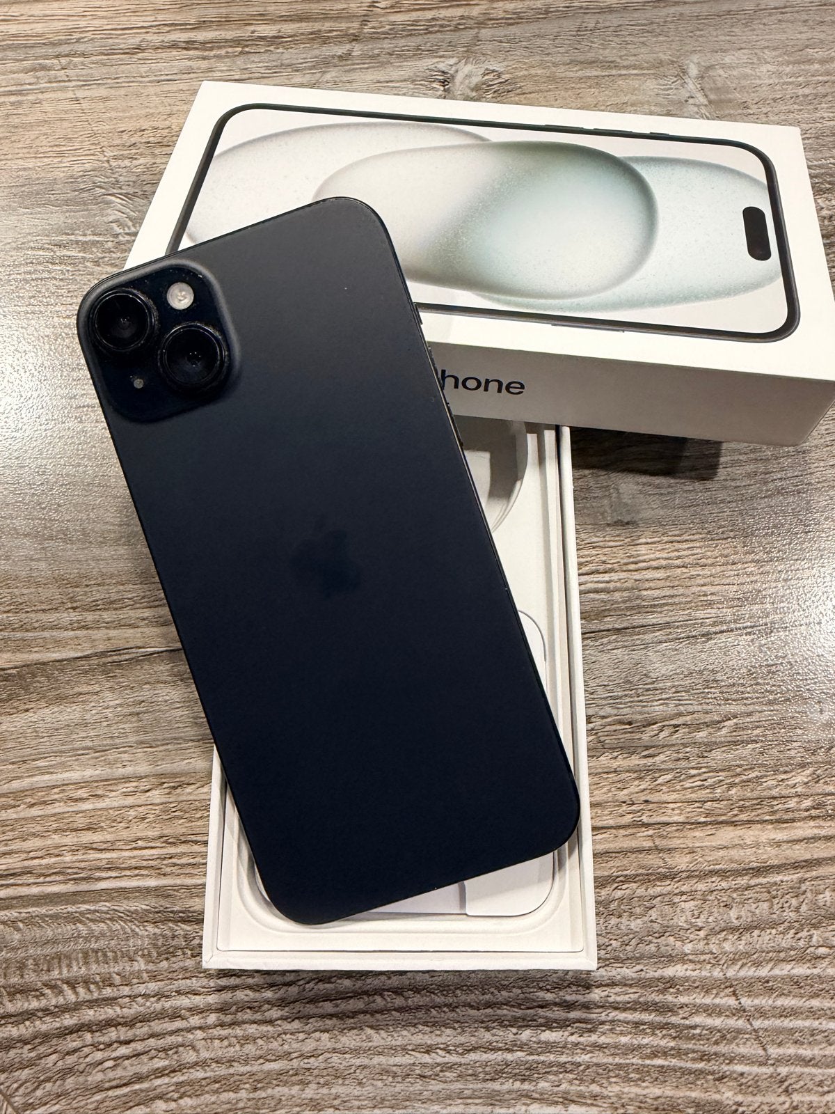 Foto 7 van iPhone 15 Plus 128GB Zwart - Goede Staat