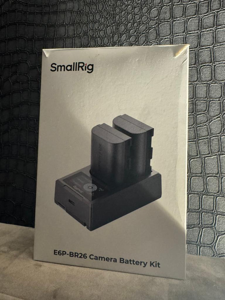 SmallRig 5409 Camera Batterij en Oplader Kit E6P-BR26, Ophalen of Verzenden, Zo goed als nieuw