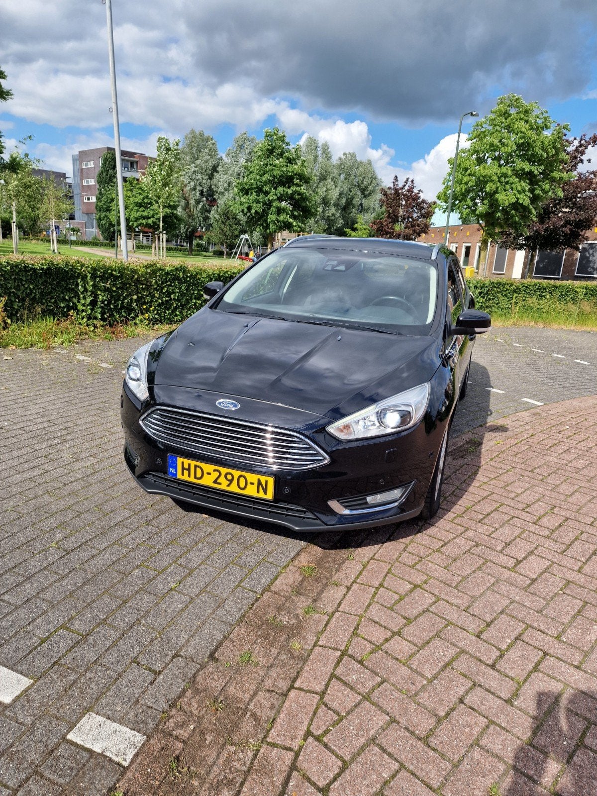 Ford Focus 1.0 Ecoboost 125pk 2015 Zwart, Zwart, Handgeschakeld, 1216 kg, Particulier
